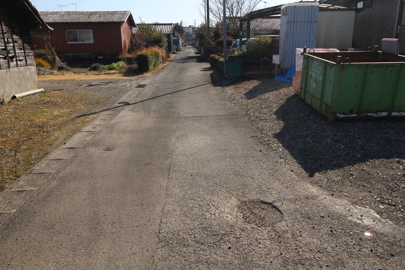 東側道路