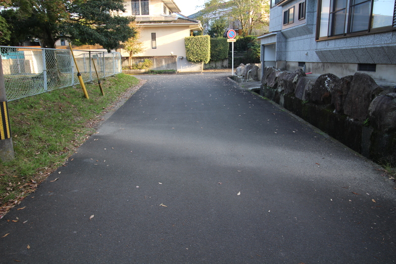 北東側道路