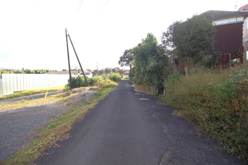 東側道路