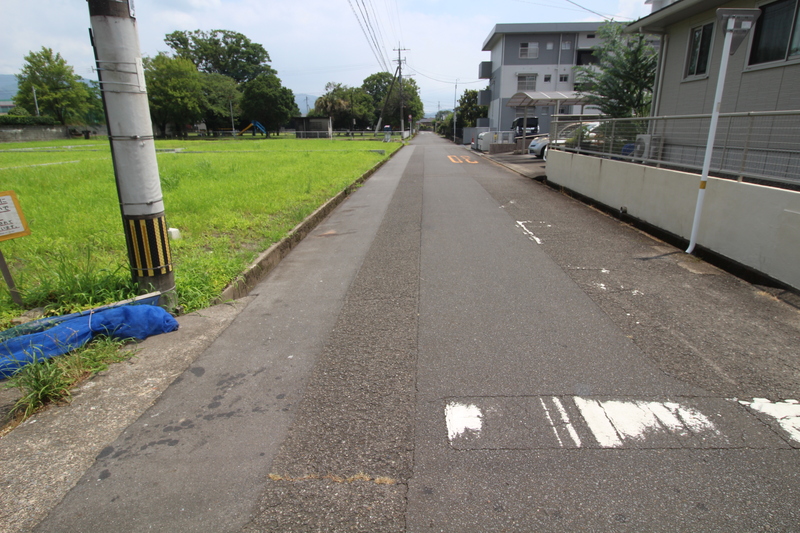 西側道路
