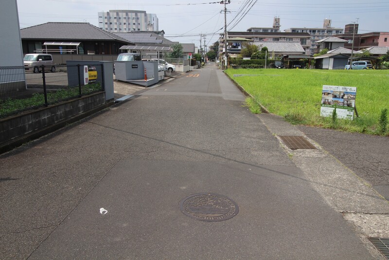 西側道路
