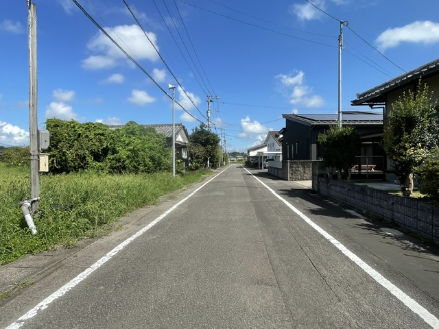 東側前面道路